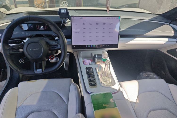 Used Xiaomi Auto SU7 2024 Four-Wheel Drive Ultra-Long Range Advanced Intelligent Driving Max Edition Center Console