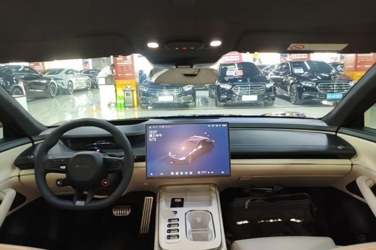 Used Xiaomi Auto SU7 2024 Four-Wheel Drive Ultra-Long Range Advanced Intelligent Driving Max Edition Center Console