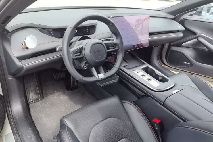 Used Xiaomi Auto SU7 2024 Rear-Drive Standard Founder Edition Center Console