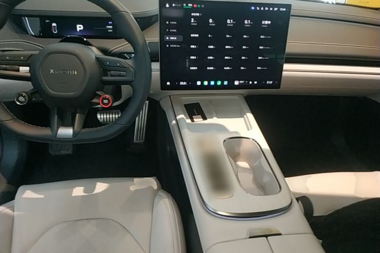 Used Xiaomi Auto SU7 2024 Four-Wheel Drive Ultra-Long Range Advanced Intelligent Driving Max Edition Center Console