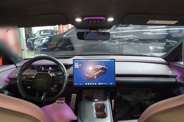 Used Xiaomi Auto SU7 2024 Four-Wheel Drive Ultra-Long Range Advanced Intelligent Driving Max Edition Center Console
