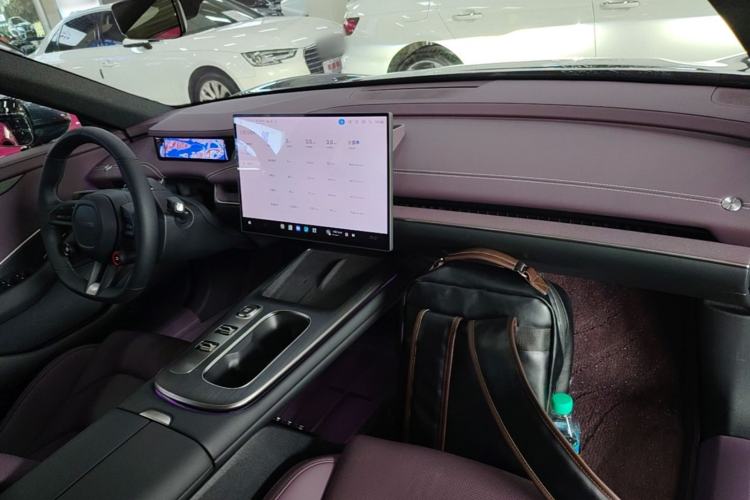 Used Xiaomi Auto SU7 2024 Rear-Drive Ultra-Long Range Advanced Pro-Level Intelligent Driving Version Center Console
