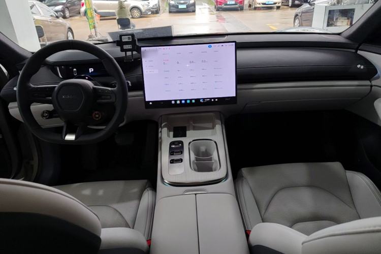 Used Xiaomi Auto SU7 2024 Rear-Drive Ultra-Long Range Advanced Pro-Level Intelligent Driving Version Center Console