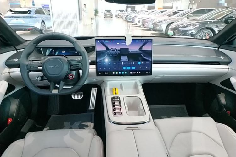 Used Xiaomi Auto SU7 2024 Four-Wheel Drive Ultra-Long Range Advanced Intelligent Driving Max Edition Center Console