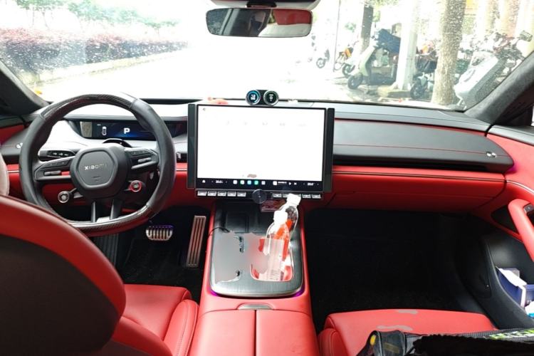 Used Xiaomi Auto SU7 2024 Four-Wheel Drive Ultra-Long Range Advanced Intelligent Driving Max Edition Center Console