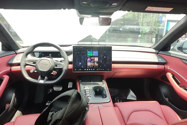 Used Xiaomi Auto SU7 2024 Four-Wheel Drive Ultra-Long Range Advanced Intelligent Driving Max Edition Center Console
