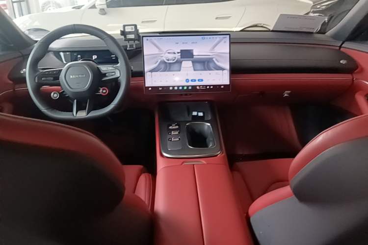 Used Xiaomi Auto SU7 2024 Rear-Drive Ultra-Long Range Advanced Pro-Level Intelligent Driving Version Center Console