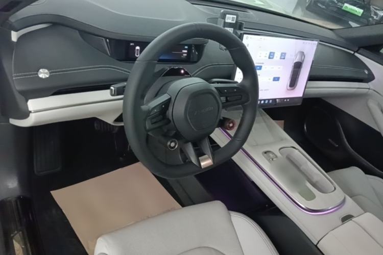 Used Xiaomi Auto SU7 2024 Rear-Drive Long-Range Intelligent Driving Version Center Console