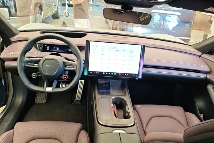 Used Xiaomi Auto SU7 2024 Four-Wheel Drive Ultra-Long Range Advanced Intelligent Driving Max Edition Center Console