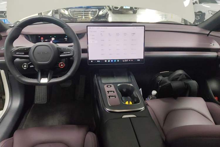Used Xiaomi Auto SU7 2024 Rear-Drive Long-Range Intelligent Driving Version Center Console