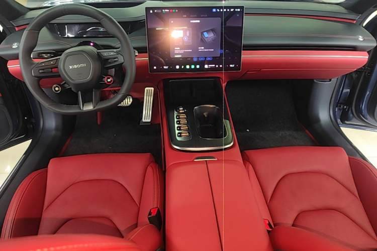Used Xiaomi Auto SU7 2024 Four-Wheel Drive Ultra-Long Range Advanced Intelligent Driving Max Edition Center Console