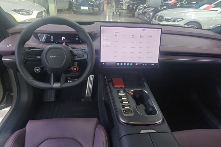 Used Xiaomi Auto SU7 2024 Four-Wheel Drive Ultra-Long Range Advanced Intelligent Driving Max Edition Center Console