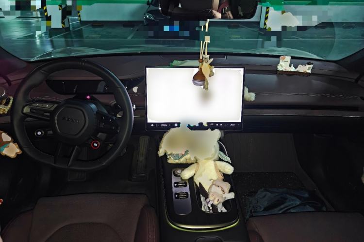 Used Xiaomi Auto SU7 2024 Rear-Drive Long-Range Intelligent Driving Version Center Console