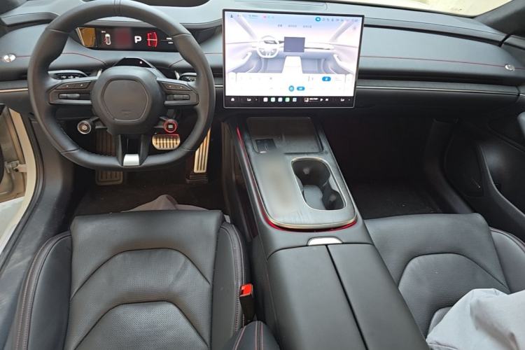 Used Xiaomi Auto SU7 2024 Four-Wheel Drive Ultra-Long Range Advanced Intelligent Driving Max Edition Center Console