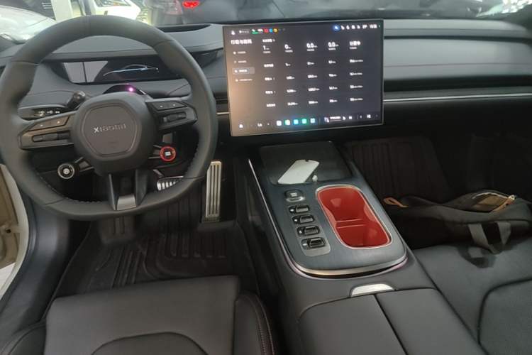 Used Xiaomi Auto SU7 2024 Four-Wheel Drive Ultra-Long Range Advanced Intelligent Driving Max Edition Center Console