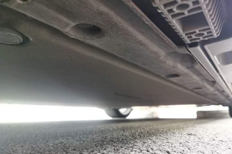 Used Xiaomi Auto SU7 2024 Rear-Drive Ultra-Long Range Advanced Pro-Level Intelligent Driving Version Chassis Front Left