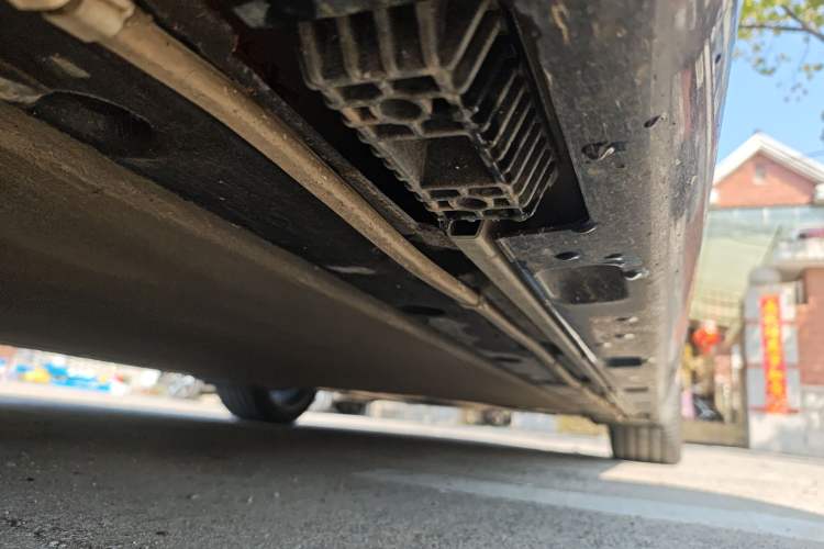 Used Xiaomi Auto SU7 2024 Rear-Drive Ultra-Long Range Advanced Pro-Level Intelligent Driving Version Chassis Front Left