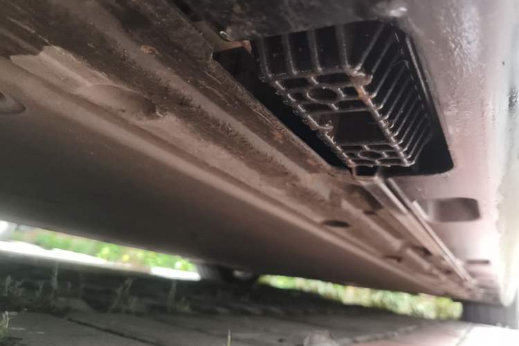 Used Xiaomi Auto SU7 2024 Four-Wheel Drive Ultra-Long Range Advanced Intelligent Driving Max Edition Chassis Front Left