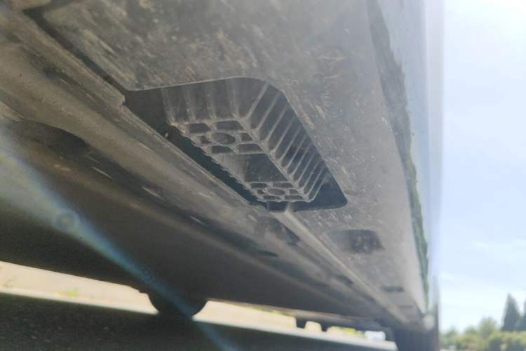 Used Xiaomi Auto SU7 2024 Rear-Drive Ultra-Long Range Advanced Pro-Level Intelligent Driving Version Chassis Front Left
