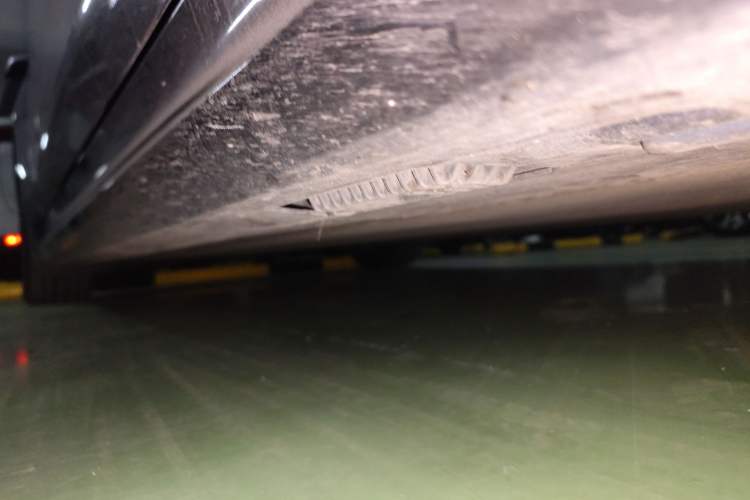 Used Xiaomi Auto SU7 2024 Rear-Drive Long-Range Intelligent Driving Version Chassis Front Right