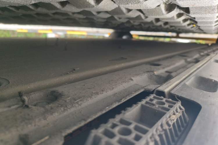 Used Xiaomi Auto SU7 2024 Four-Wheel Drive Ultra-Long Range Advanced Intelligent Driving Max Edition Chassis Front Right