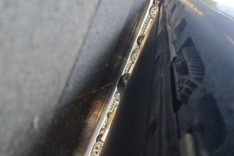 Used Xiaomi Auto SU7 2024 Four-Wheel Drive Ultra-Long Range Advanced Intelligent Driving Max Edition Chassis Front Right