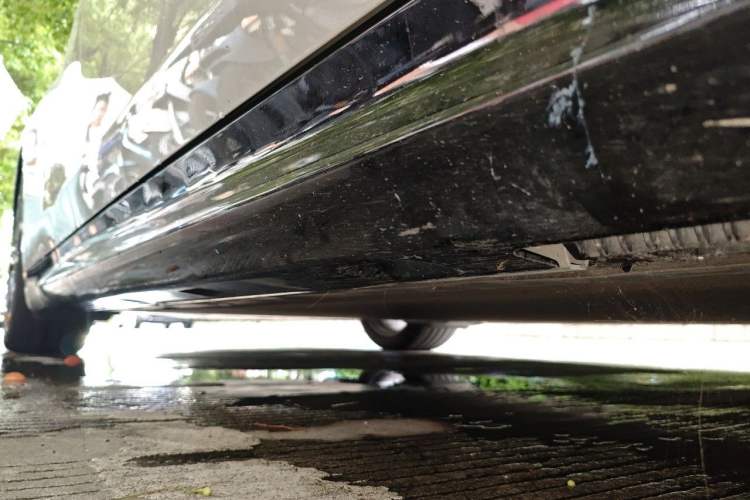 Used Xiaomi Auto SU7 2024 Four-Wheel Drive Ultra-Long Range Advanced Intelligent Driving Max Edition Chassis Front Right