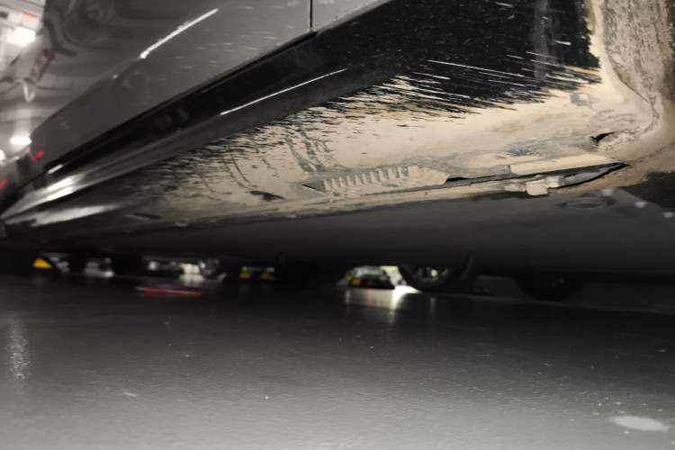 Used Xiaomi Auto SU7 2024 Rear-Drive Long-Range Intelligent Driving Version Chassis Front Right