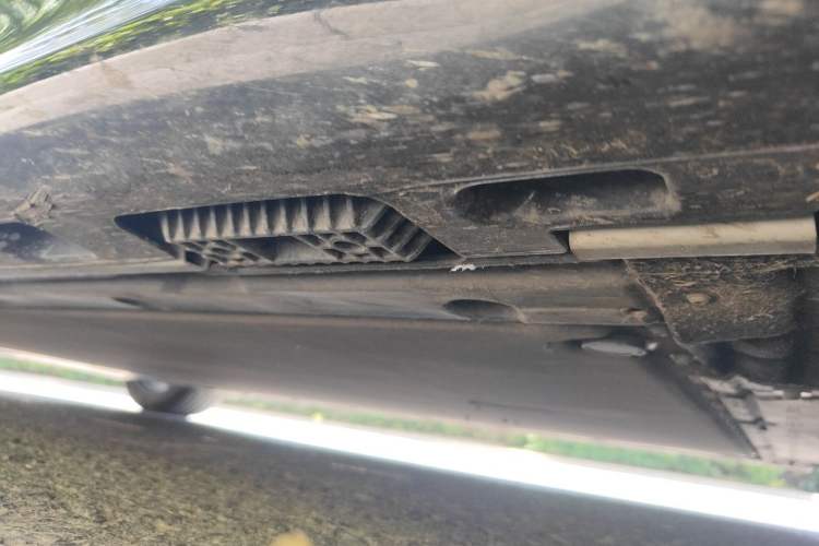 Used Xiaomi Auto SU7 2024 Rear-Drive Ultra-Long Range Advanced Pro-Level Intelligent Driving Version Chassis Front Right