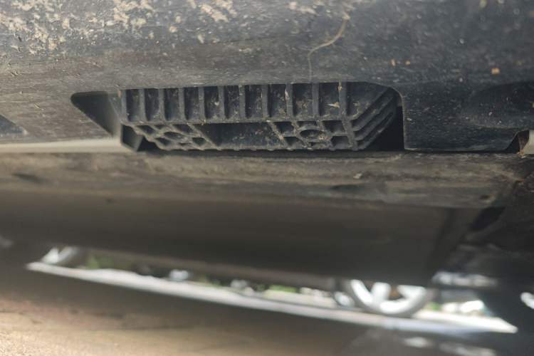 Used Xiaomi Auto SU7 2024 Rear-Drive Long-Range Intelligent Driving Version Chassis Front Right