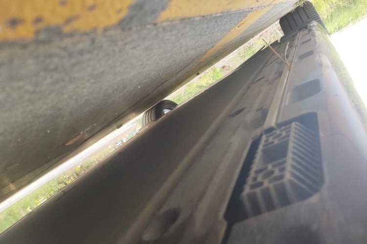 Used Xiaomi Auto SU7 2024 Four-Wheel Drive Ultra-Long Range Advanced Intelligent Driving Max Edition Chassis Front Right
