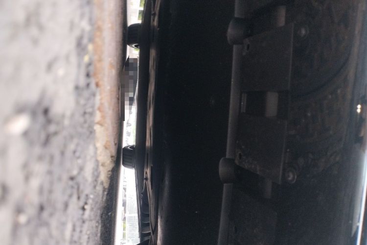 Used Xiaomi Auto SU7 2024 Four-Wheel Drive Ultra-Long Range Advanced Intelligent Driving Max Edition Chassis Front