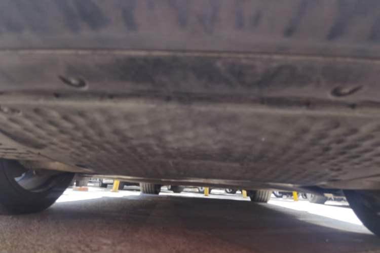 Used Xiaomi Auto SU7 2024 Four-Wheel-Drive Max Founder's Edition Chassis Rear