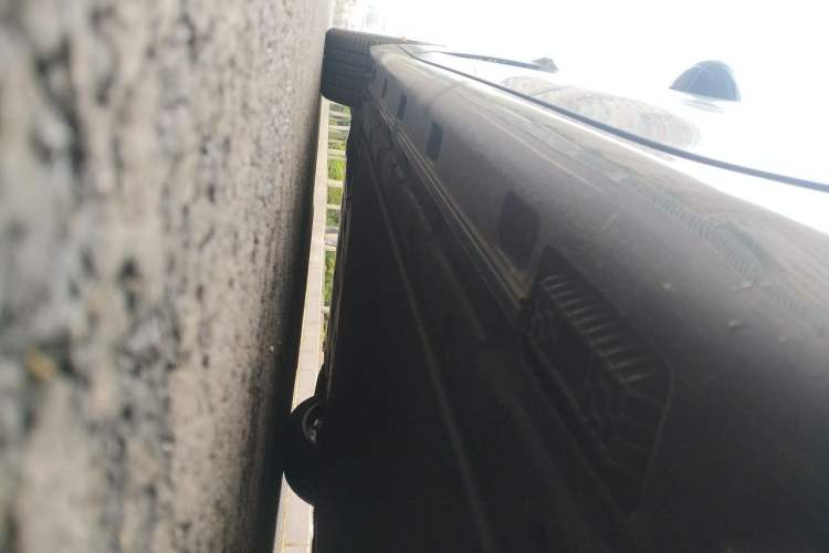 Used Xiaomi Auto SU7 2024 Four-Wheel Drive Ultra-Long Range Advanced Intelligent Driving Max Edition Chassis Rear Left