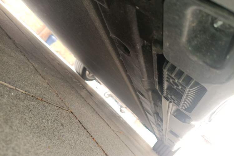 Used Xiaomi Auto SU7 2024 Four-Wheel Drive Ultra-Long Range Advanced Intelligent Driving Max Edition Chassis Rear Right