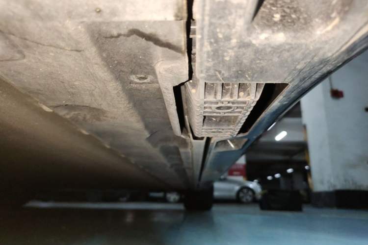 Used Xiaomi Auto SU7 2024 Rear-Drive Ultra-Long Range Advanced Pro-Level Intelligent Driving Version Chassis Rear Right