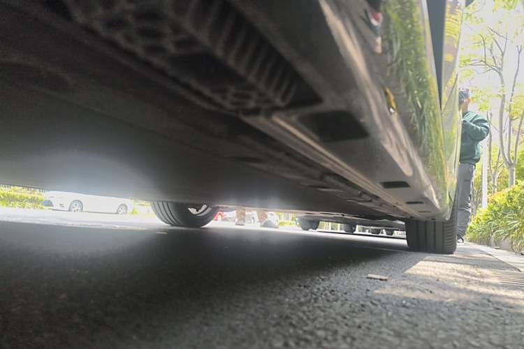 Used Xiaomi Auto SU7 2024 Rear-Drive Long-Range Intelligent Driving Version Chassis Rear Right