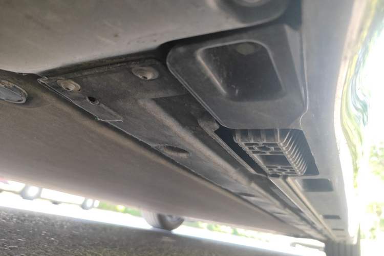 Used Xiaomi Auto SU7 2024 Rear-Drive Ultra-Long Range Advanced Pro-Level Intelligent Driving Version Chassis Rear Right