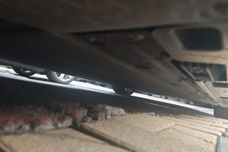 Used Xiaomi Auto SU7 2024 Rear-Drive Long-Range Intelligent Driving Version Chassis Rear Right