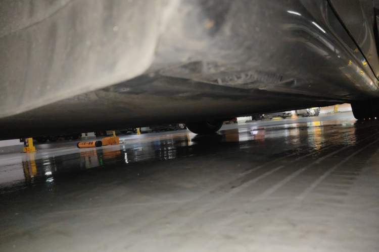 Used Xiaomi Auto SU7 2024 Rear-Drive Ultra-Long Range Advanced Pro-Level Intelligent Driving Version Chassis Rear Right