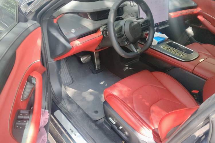 Used Xiaomi Auto SU7 2024 Four-Wheel Drive Ultra-Long Range Advanced Intelligent Driving Max Edition Driver Seat