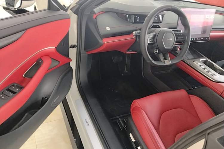 Used Xiaomi Auto SU7 2024 Rear-Drive Ultra-Long Range Advanced Pro-Level Intelligent Driving Version Driver Seat