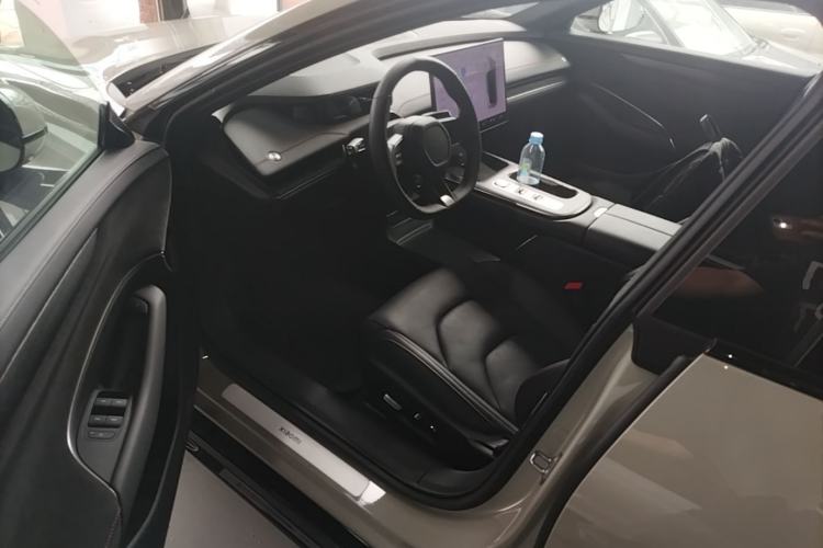 Used Xiaomi Auto SU7 2024 Rear-Drive Long-Range Intelligent Driving Version Driver Seat