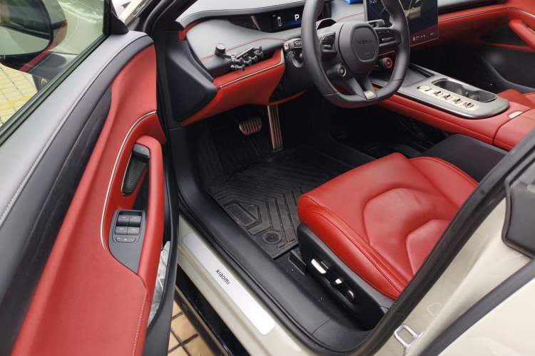 Used Xiaomi Auto SU7 2024 Four-Wheel Drive Ultra-Long Range Advanced Intelligent Driving Max Edition Driver Seat