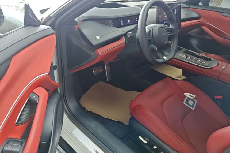 Used Xiaomi Auto SU7 2024 Four-Wheel Drive Ultra-Long Range Advanced Intelligent Driving Max Edition Driver Seat