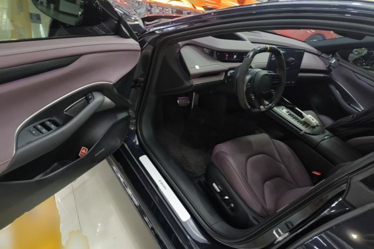 Used Xiaomi Auto SU7 2024 Four-Wheel Drive Ultra-Long Range Advanced Intelligent Driving Max Edition Driver Seat