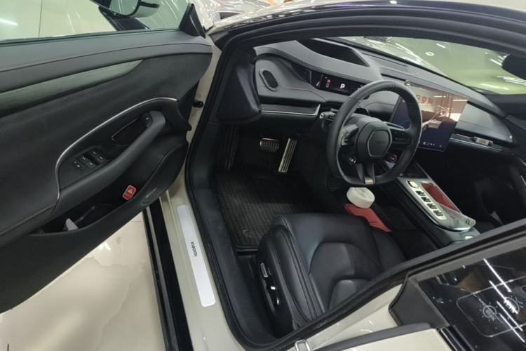 Used Xiaomi Auto SU7 2024 Four-Wheel Drive Ultra-Long Range Advanced Intelligent Driving Max Edition Driver Seat