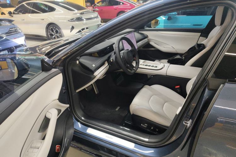 Used Xiaomi Auto SU7 2024 Four-Wheel Drive Ultra-Long Range Advanced Intelligent Driving Max Edition Driver Seat