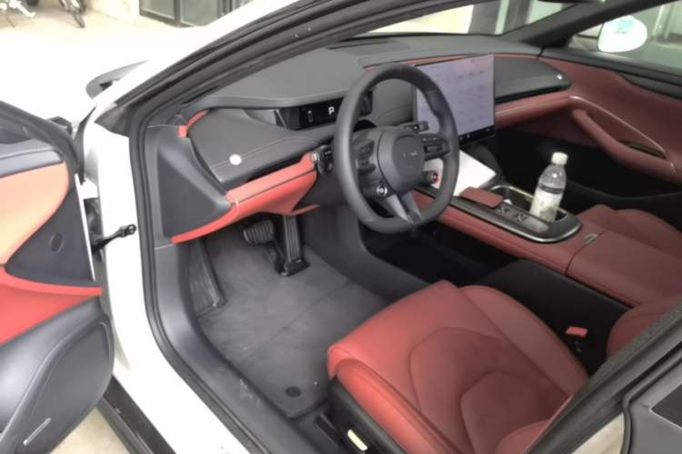 Used Xiaomi Auto SU7 2024 Rear-Drive Long-Range Intelligent Driving Version Driver Seat
