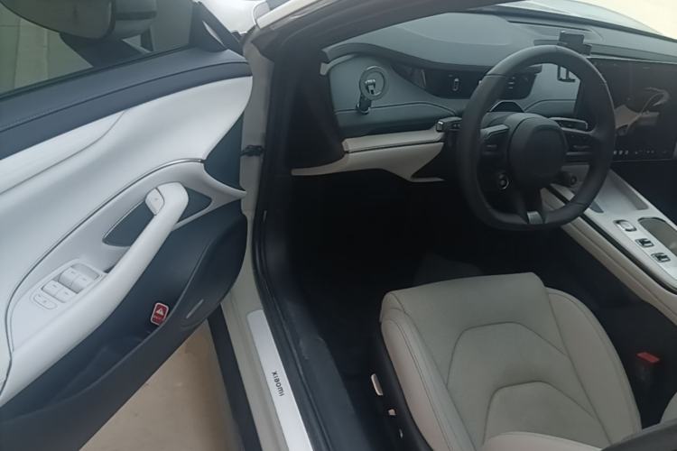 Used Xiaomi Auto SU7 2024 Rear-Drive Long-Range Intelligent Driving Version Driver Seat
